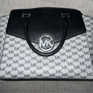 Michael Kors Black Leather Tote bag